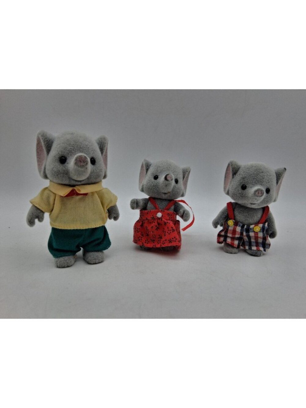 Calico Critters Ellwoods Elephant Family of 3 Retired Sylvanian Families Epoch